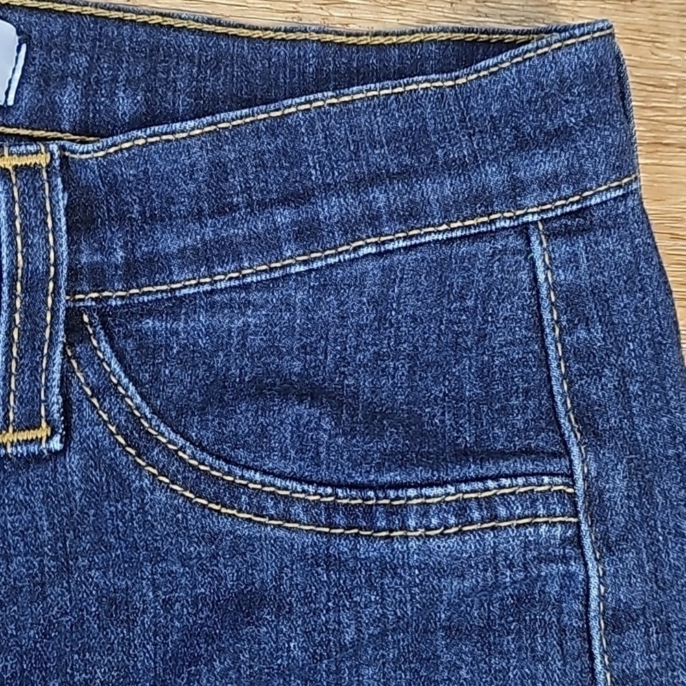 Judy Blue High Rise Super Flare Leg Raw Hem Dark Wash Stretch Denim Jean - Picture 4 of 16